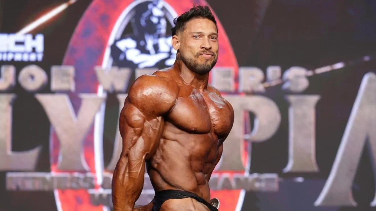 Ramon Dino atualiza físico a um mês do Mr. Olympia 2025